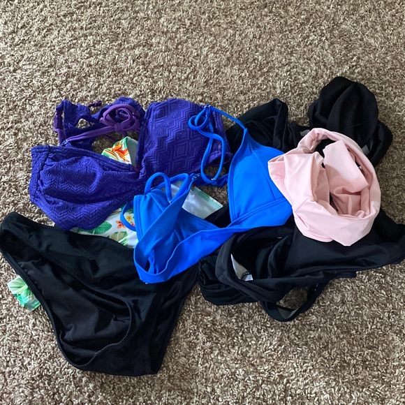 mix of bikini tops and bottoms size S - Picture 1 of 1